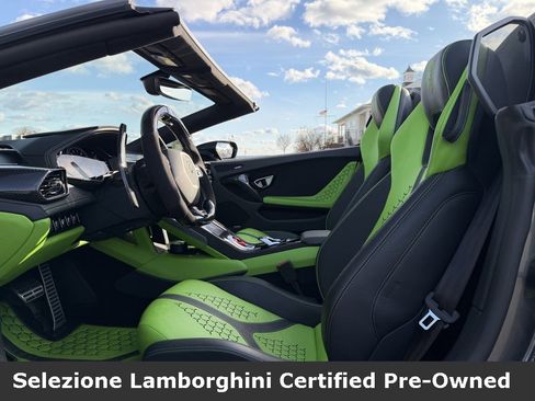 Used 2023 Lamborghini Huracan EVO image 14