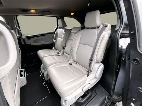 Used 2024 Honda Odyssey EX-L image 18