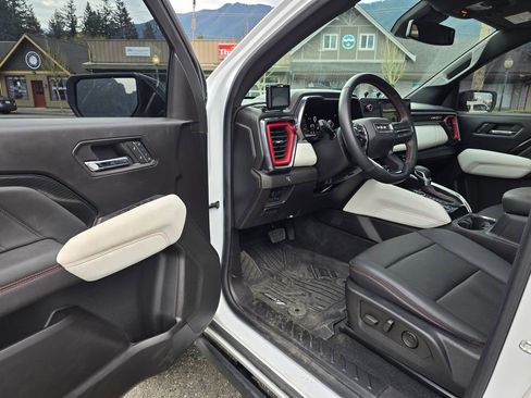 Used 2023 GMC Canyon AT4X w/ Edition 1 AWD/4WD image 21