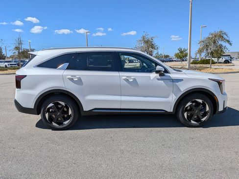 New 2026 Kia Sorento EX FWD image 4