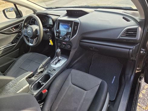 Used 2019 Subaru Crosstrek 2.0i image 18