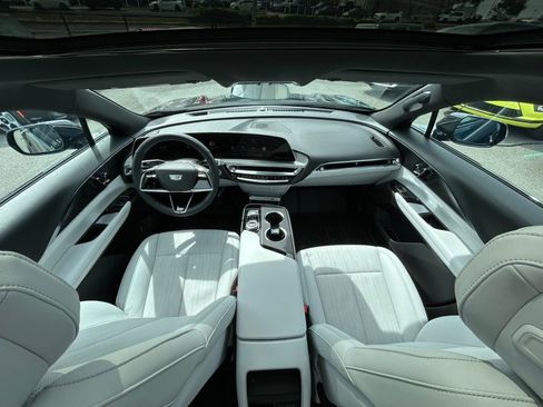 Used 2024 Cadillac Lyriq Luxury w/ LPO, Floor Liner Package image 15