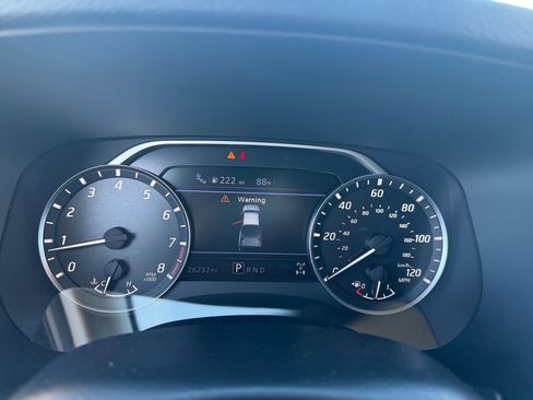 Used 2023 Nissan Frontier SV w/ Technology Package image 21