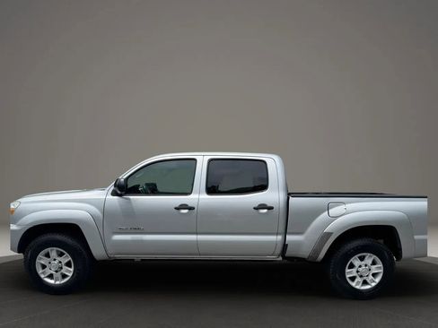 Used 2012 Toyota Tacoma PreRunner w/ SR5 Pkg RWD image 10
