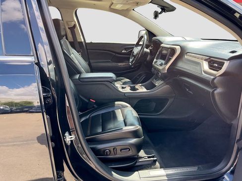 Used 2022 GMC Acadia Denali w/ Denali Ultimate Package FWD image 30