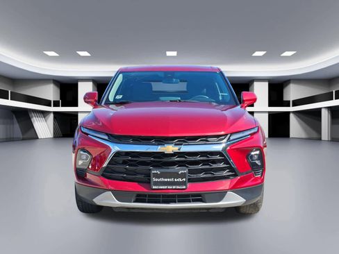 Used 2025 Chevrolet Blazer LT AWD/4WD image 9
