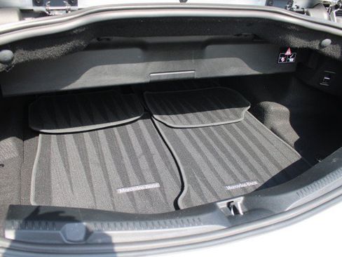 Used 2018 Mercedes-Benz E 400 4MATIC Cabriolet image 11