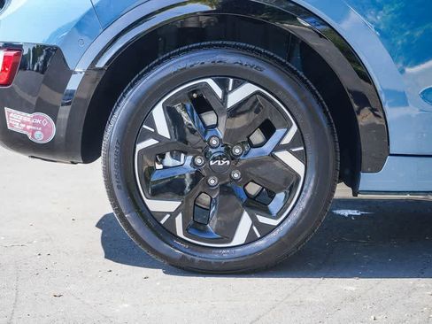 Used 2024 Kia Niro Wave FWD image 8