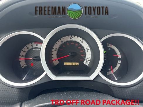 Used 2014 Toyota Tacoma 4x4 Double Cab w/ TRD Off-Road Package image 7