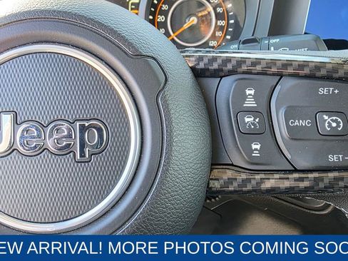 Used 2025 Jeep Wrangler Willys image 15