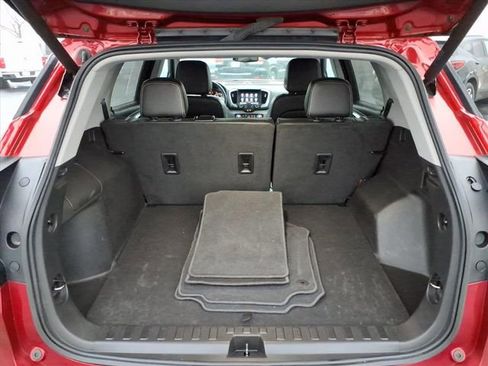 Used 2023 GMC Terrain SLT image 20