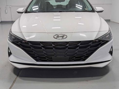 Used 2023 Hyundai Elantra SEL w/ Convenience Package image 2