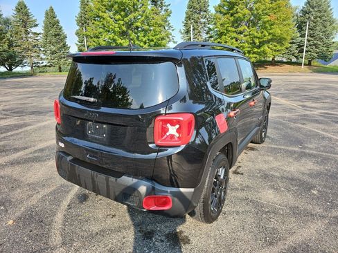 Used 2020 Jeep Renegade Altitude AWD/4WD image 6