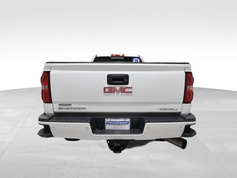 Used 2016 GMC Sierra 2500 Denali w/ Duramax Plus Package AWD/4WD image 2