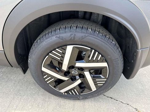 New 2026 Nissan Kicks SV w/ SV Premium Package image 6