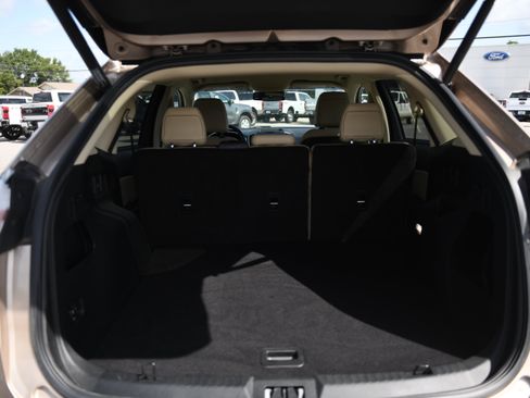 Used 2020 Ford Edge SEL w/ Convenience Package FWD image 10