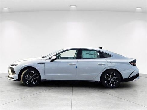 New 2025 Hyundai Sonata SEL image 7