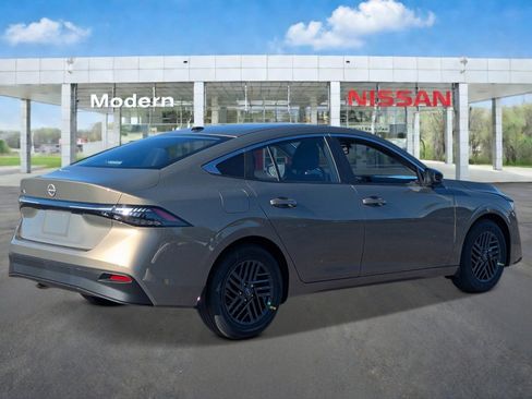 New 2026 Nissan Sentra SV w/ SV Convenience Package FWD image 5