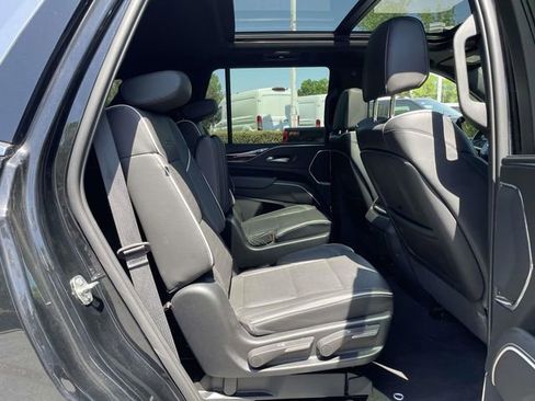 Used 2023 Cadillac Escalade Premium Luxury image 27