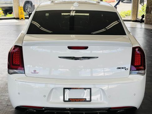 Used 2023 Chrysler 300 C RWD image 7