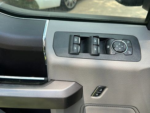 Used 2019 Ford F150 XLT AWD/4WD image 41