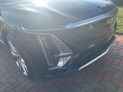 Used 2024 Cadillac Lyriq Luxury w/ LPO, Floor Liner Package image 4