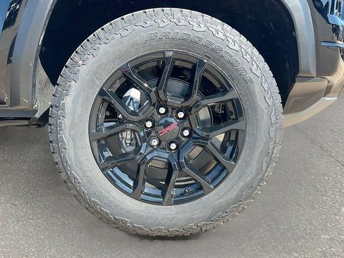 New 2026 GMC Canyon Denali w/ LPO, Denali Black Edition AWD/4WD image 19
