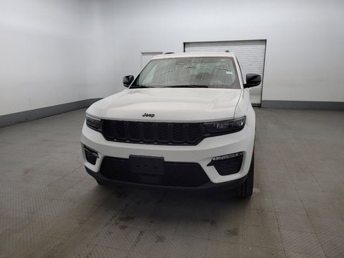 Used 2023 Jeep Grand Cherokee Limited w/ Black Appearance Package image 15