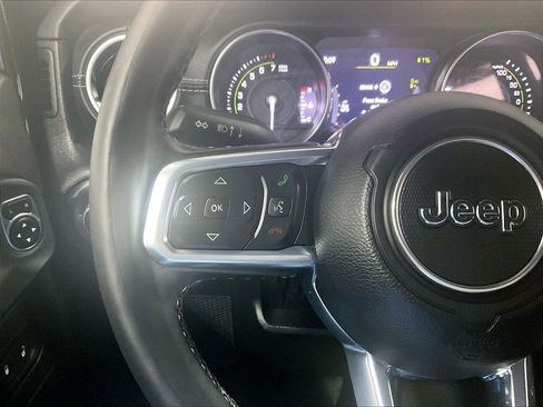 Used 2023 Jeep Wrangler Unlimited Sahara w/ Cold Weather Group AWD/4WD image 22