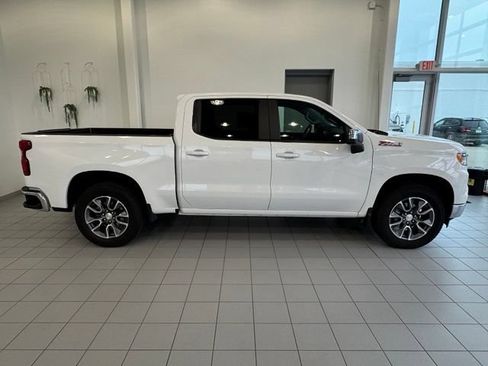 Used 2026 Chevrolet Silverado 1500 LT AWD/4WD image 36