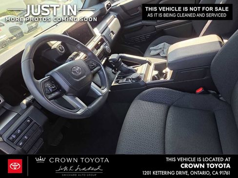 Used 2026 Toyota 4Runner SR5 AWD/4WD image 4