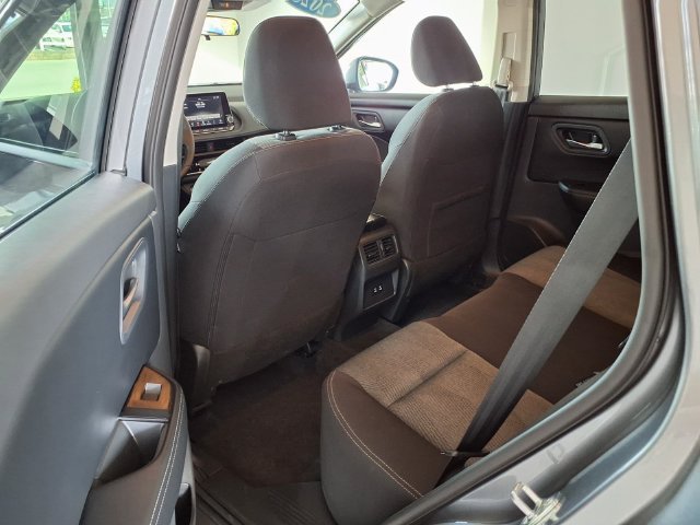 Used 2026 Nissan Rogue SV AWD/4WD image 17