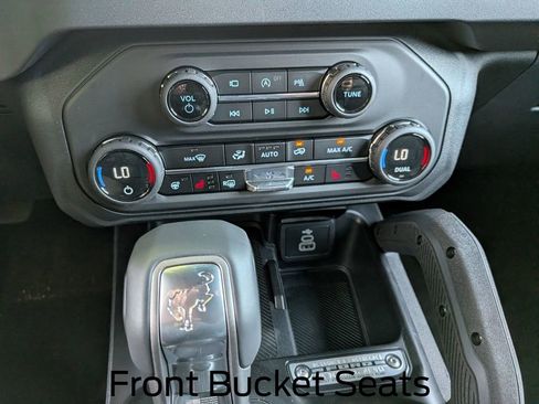 New 2026 Ford Bronco Outer Banks w/ Sasquatch Package image 25