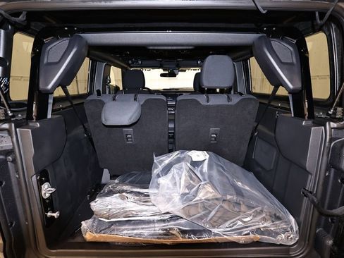 New 2026 Ford Bronco 2-Door AWD/4WD image 24