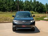 Used 2013 Toyota Highlander Plus image 2