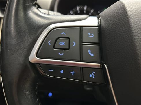 Used 2020 Toyota Highlander XLE AWD/4WD image 26