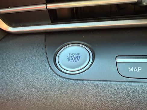 Used 2023 Hyundai Elantra SEL w/ Convenience Package FWD image 18