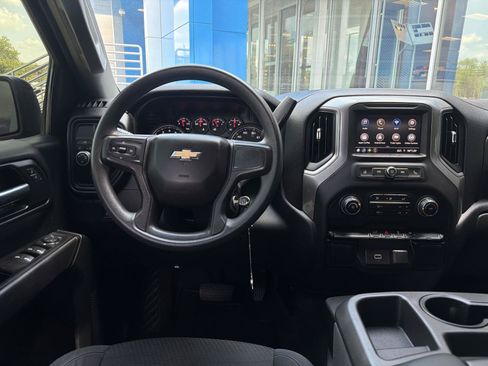 Used 2020 Chevrolet Silverado 1500 Custom w/ Custom Value Package RWD image 13