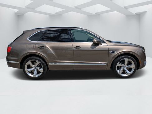 Used 2018 Bentley Bentayga AWD/4WD image 2