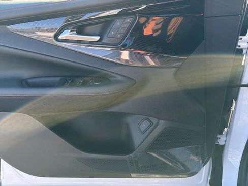 Used 2024 Chevrolet Blazer EV RS image 17