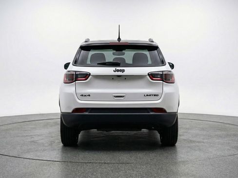 Used 2025 Jeep Compass Limited image 7