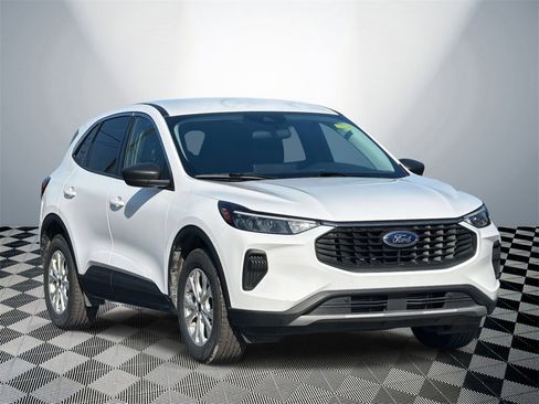 Used 2024 Ford Escape Active w/ Tech Pack #1 image 2