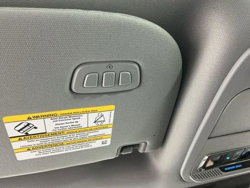 Used 2025 Ford F350 Lariat w/ Black Appearance Package image 25