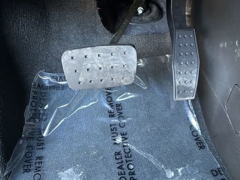 Used 2023 Chevrolet Traverse RS w/ LPO, Floor Liner Package image 22