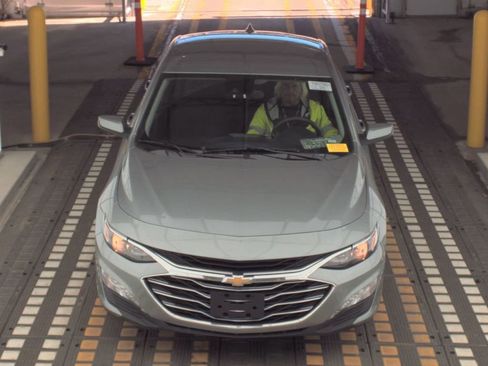 Used 2024 Chevrolet Malibu LT image 11