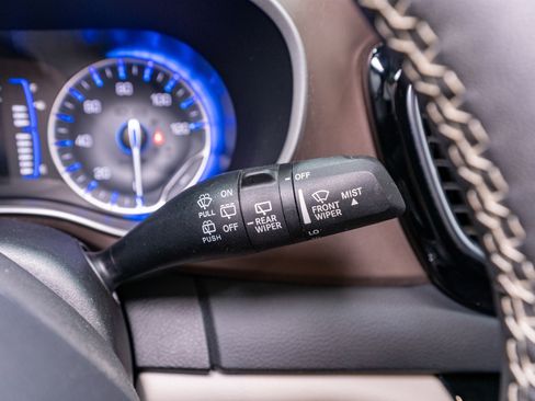 Used 2023 Chrysler Voyager LX FWD image 24