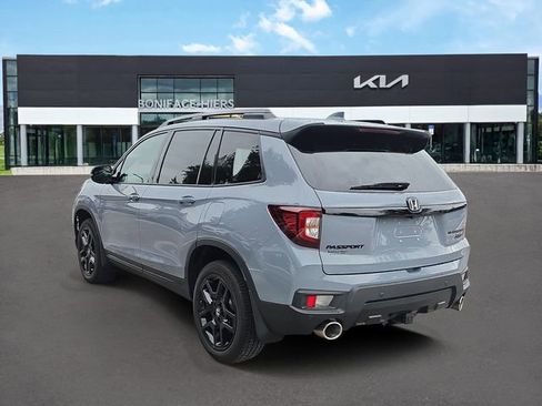 Used 2024 Honda Passport Black Edition image 3
