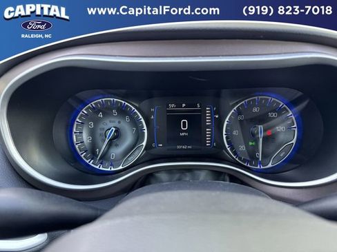 Used 2024 Chrysler Voyager LX image 27