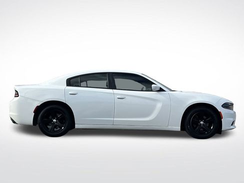 Used 2020 Dodge Charger SXT w/ Leather Interior Group image 32