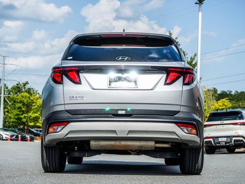 Certified 2025 Hyundai Tucson SEL FWD image 11